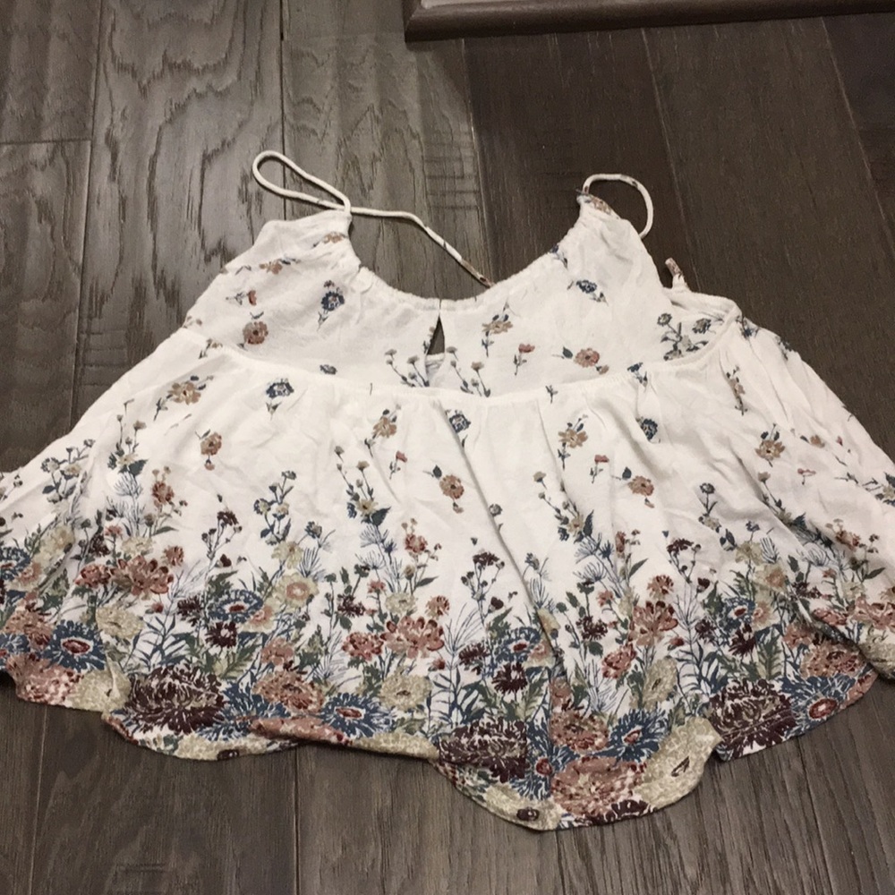 Loose tank with key hole